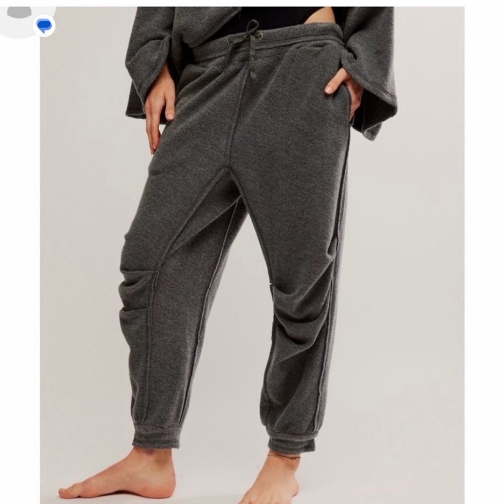 Free People Charcoal Gray Cozy V-Neck Sweatshirt & Jogger Set - Picture 2 of 6